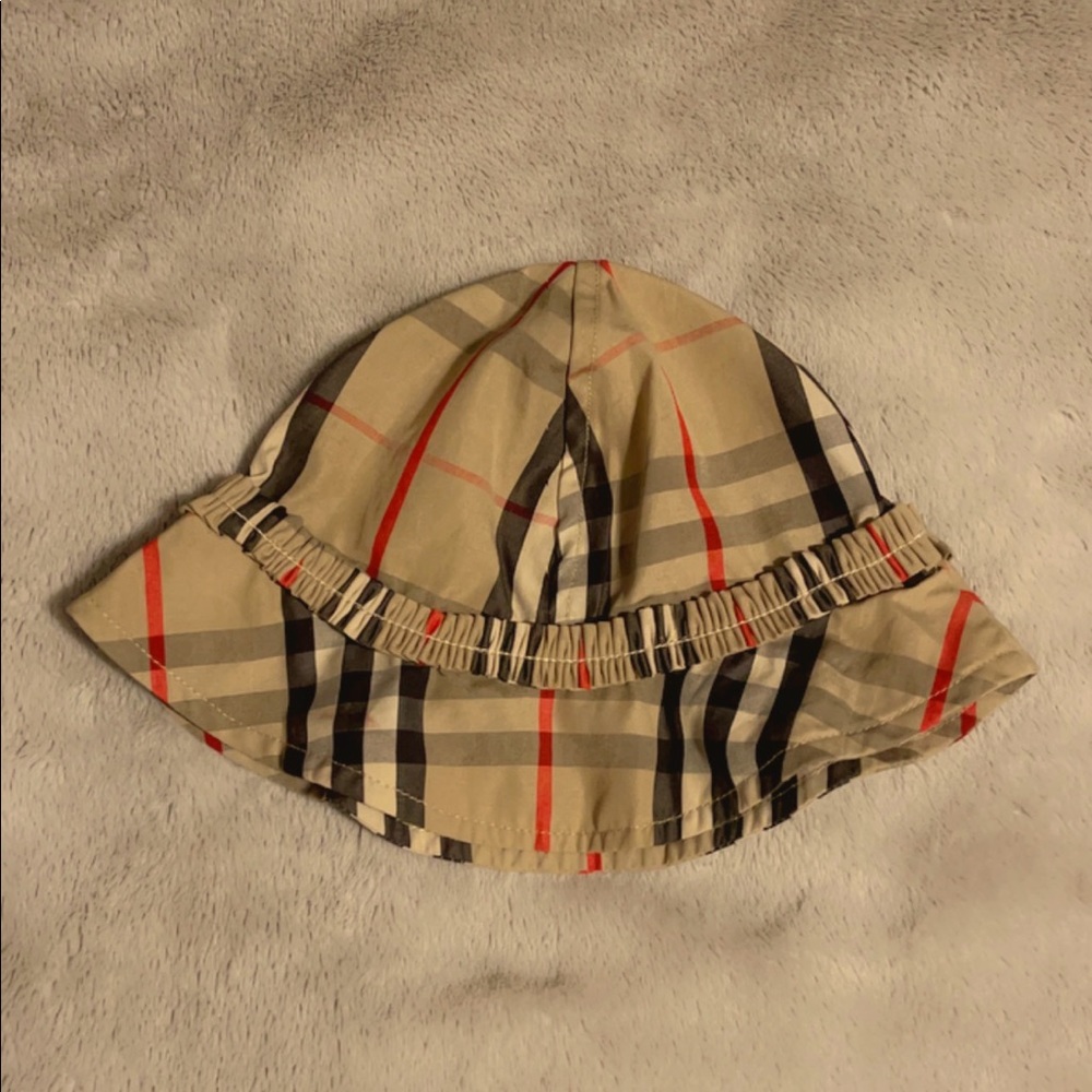 Baby girl Burberry hat